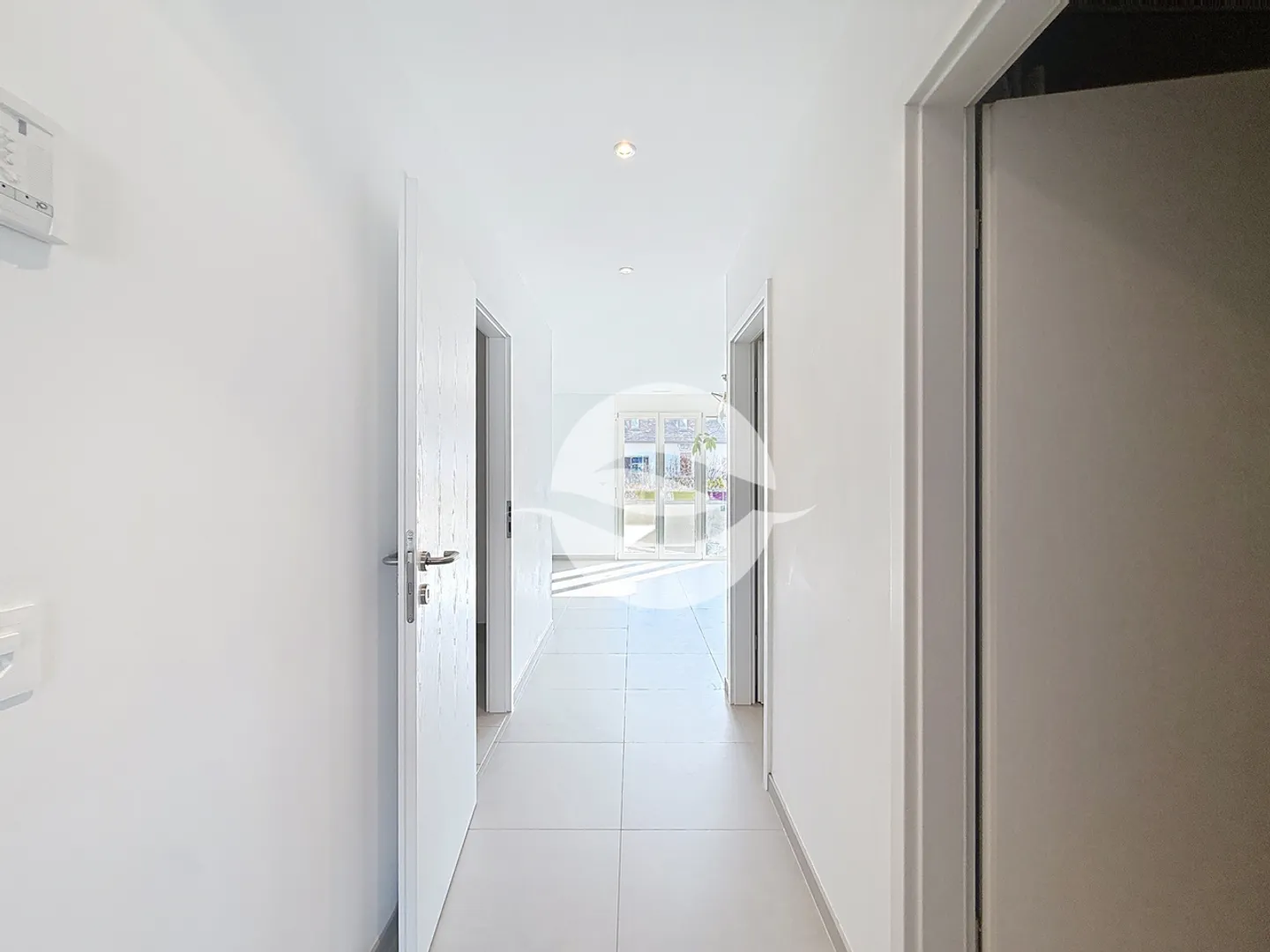 Modern Apartment in Meyrin - Photo 4 of 8