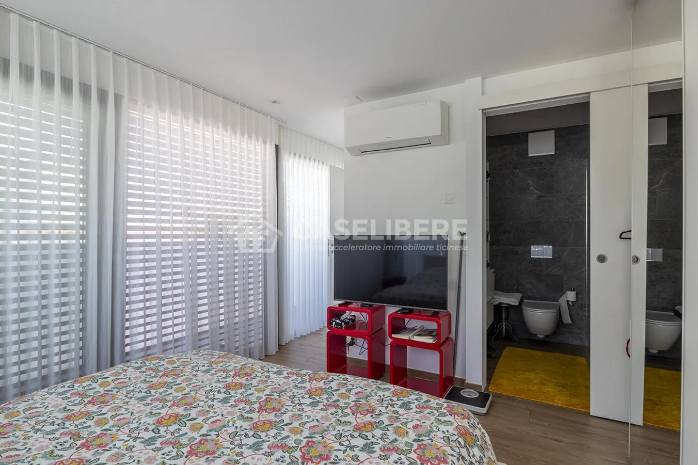 MODERN 3.5 ATTIC WITH TERRACE IN LOCARNO - Photo 12 of 18