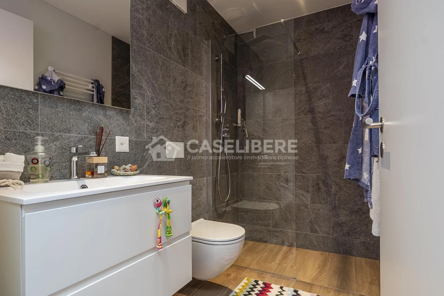 MODERN 3.5 ATTIC WITH TERRACE IN LOCARNO - Photo 15 of 18