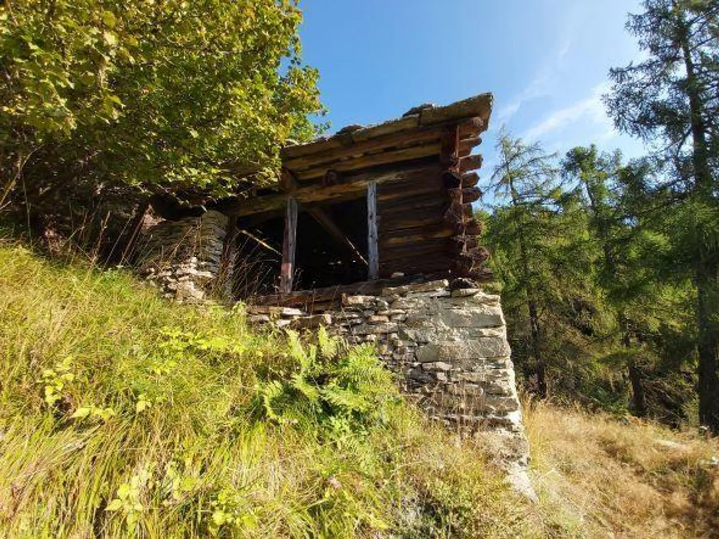 2 rustici da ristrutturare in una bellissima posizione - Foto 3 di 37