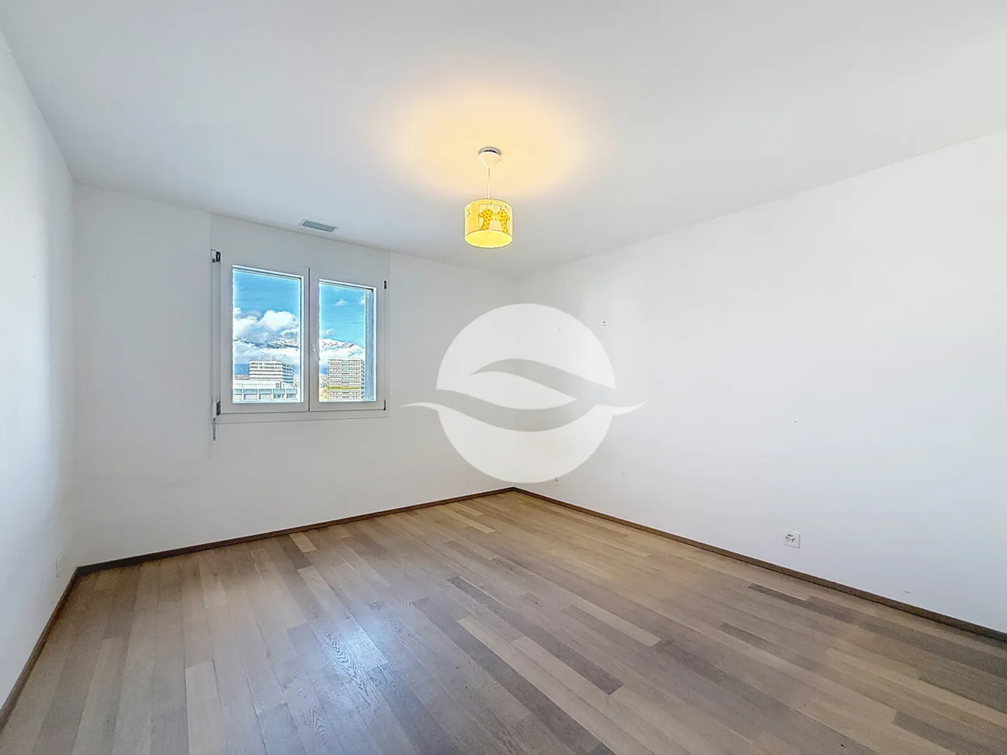 Modern Apartment in Meyrin - Photo 6 of 8