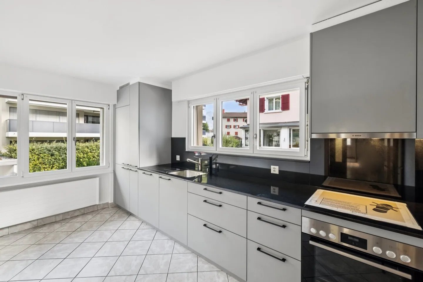 Grande maison individuelle avec grand entresol aménagé - Photo 3 sur 13