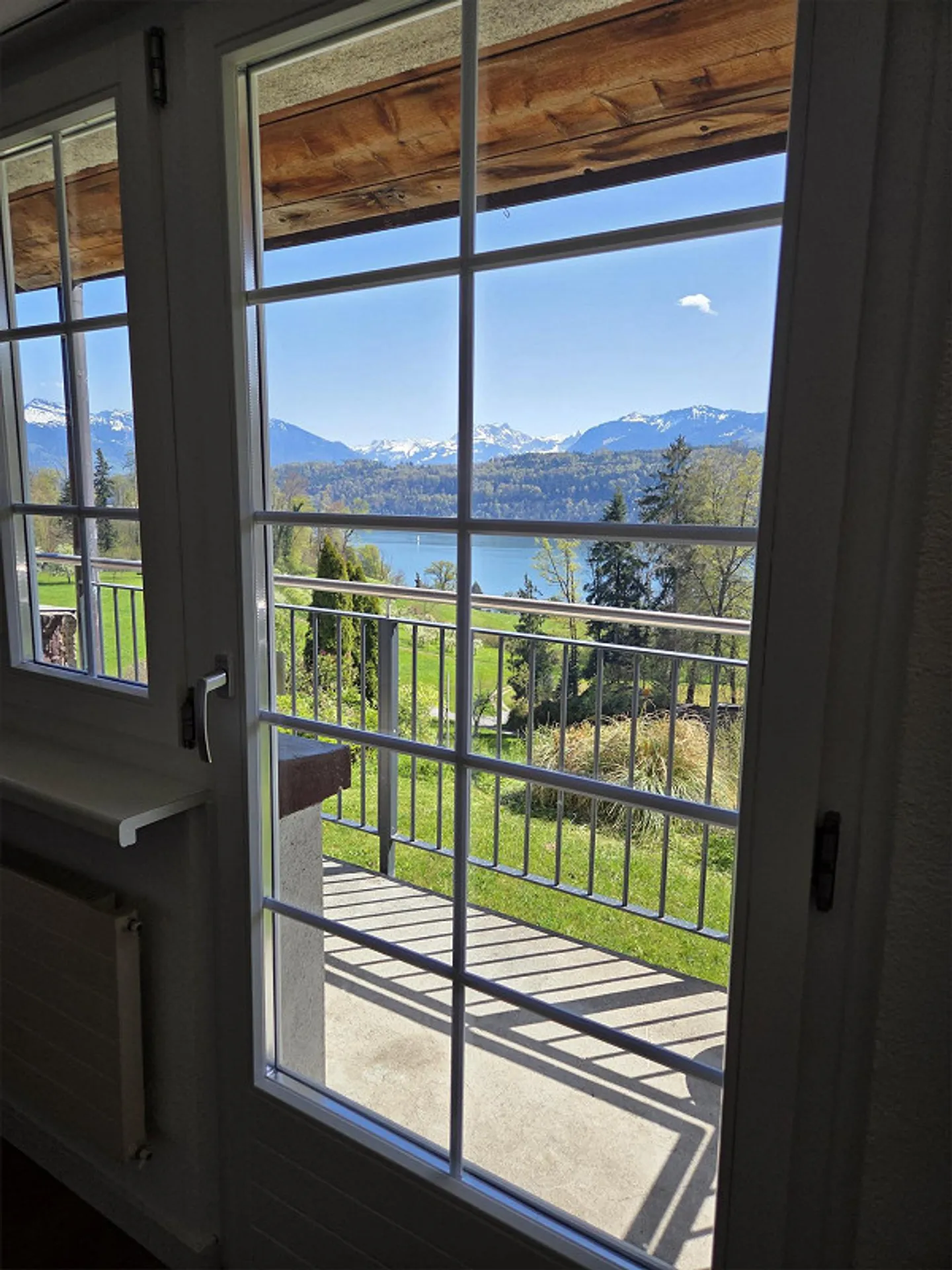 Maisonette idyllique avec vue sur la verdure et le lac - Photo 3 sur 11