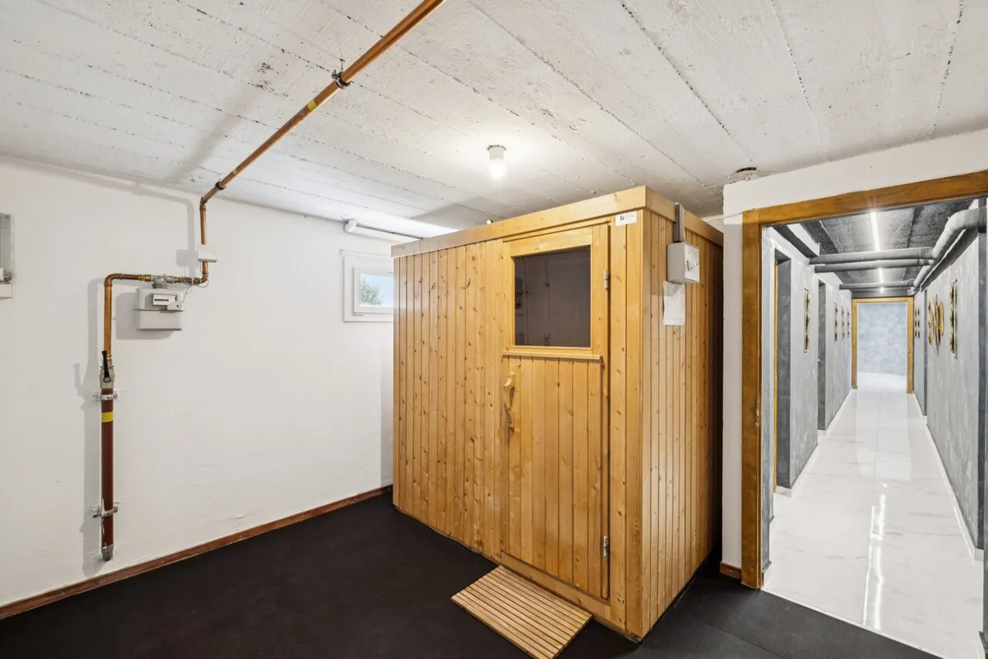 Grande maison individuelle avec grand entresol aménagé - Photo 9 sur 13