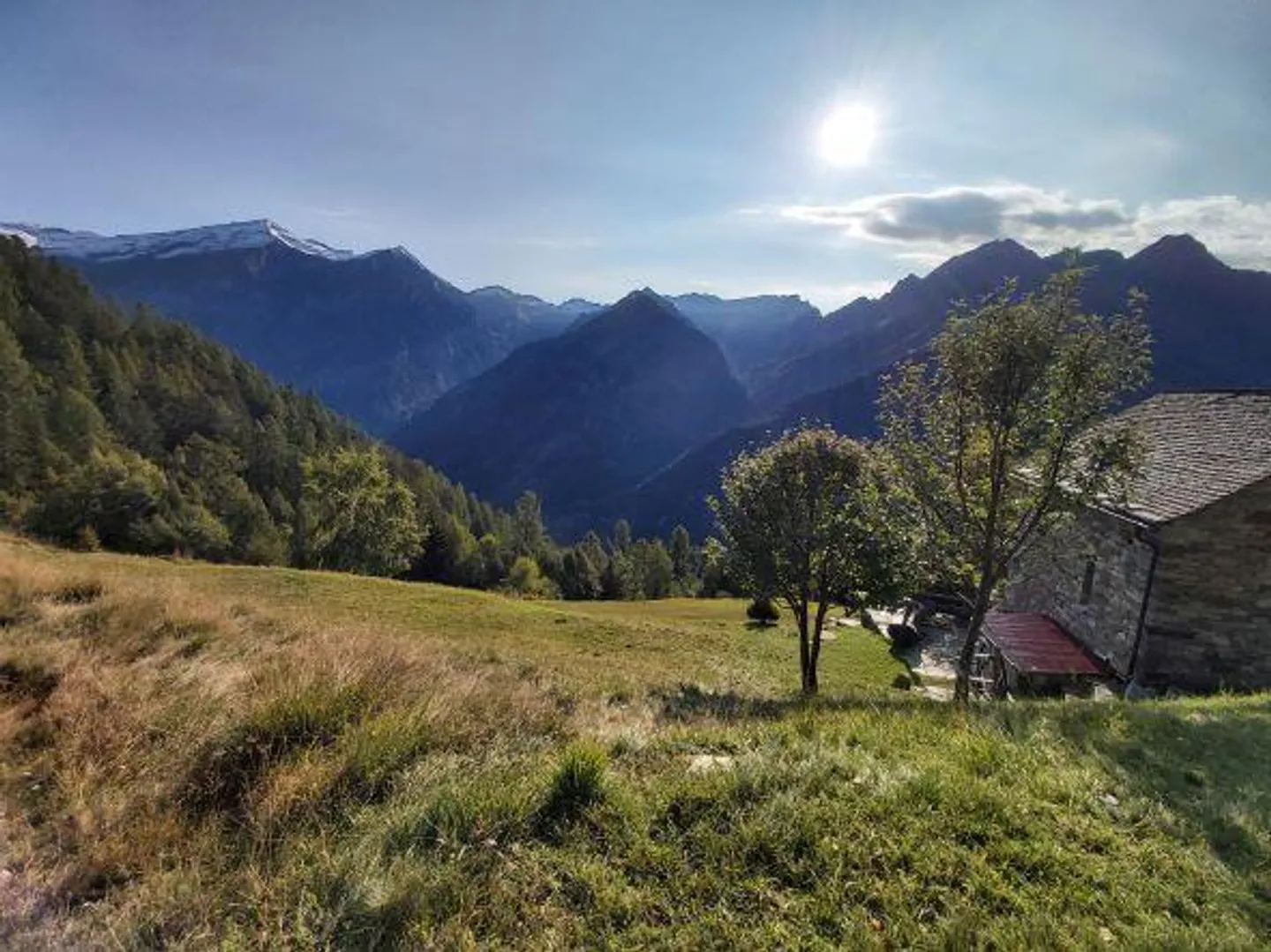 2 rustici da ristrutturare in una bellissima posizione - Foto 22 di 37