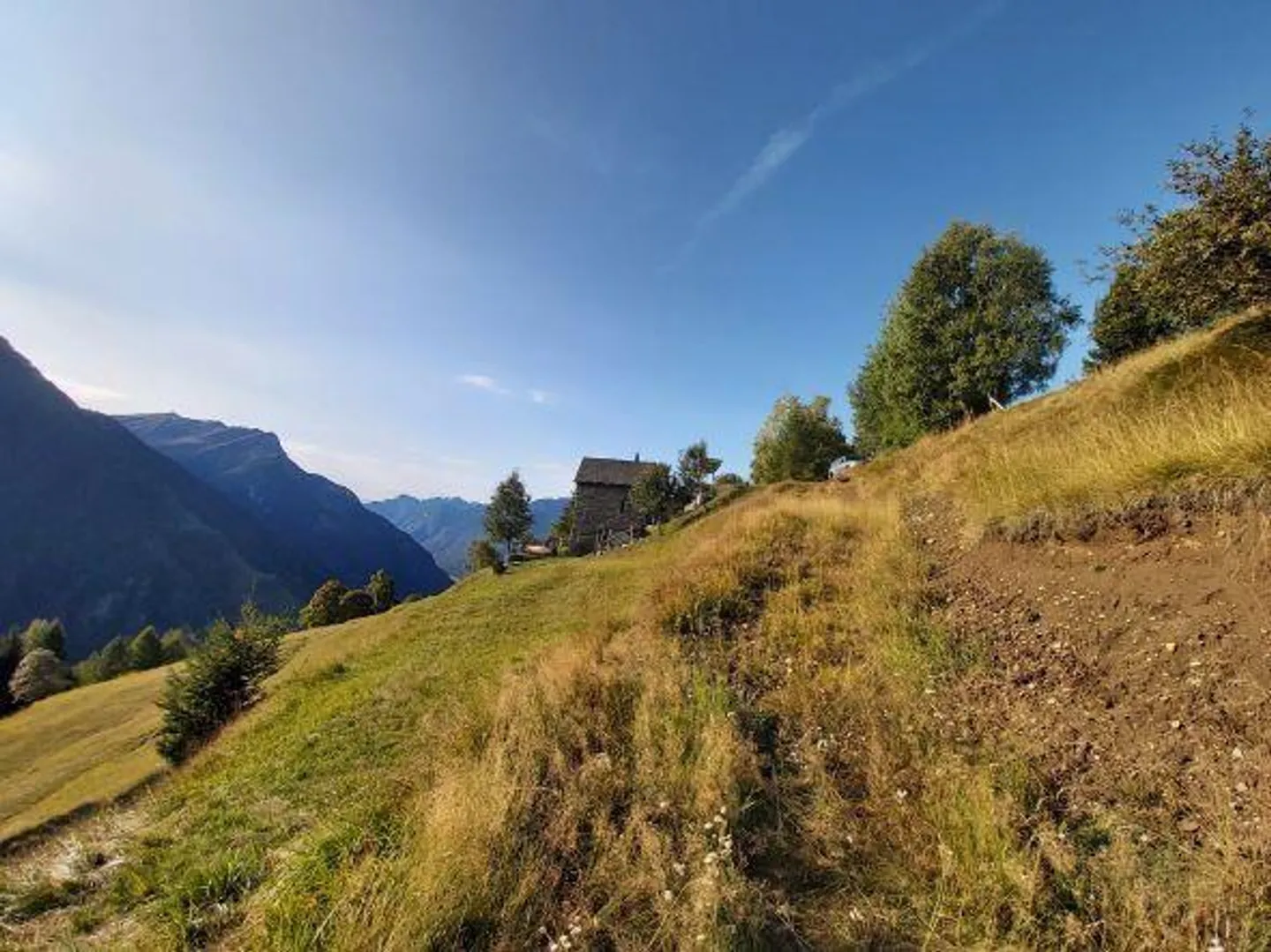 2 rustici da ristrutturare in una bellissima posizione - Foto 28 di 37