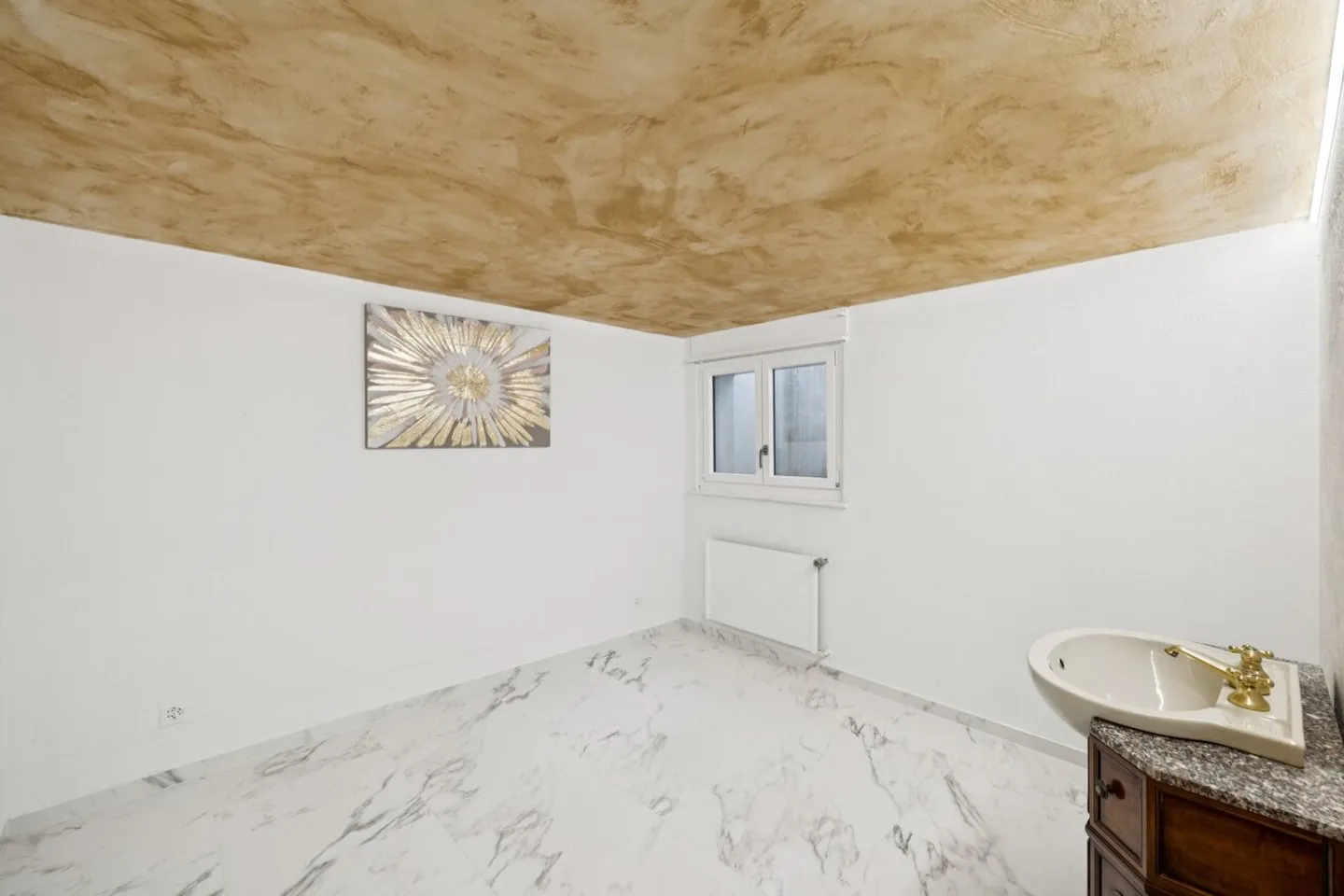 Grande maison individuelle avec grand entresol aménagé - Photo 12 sur 13