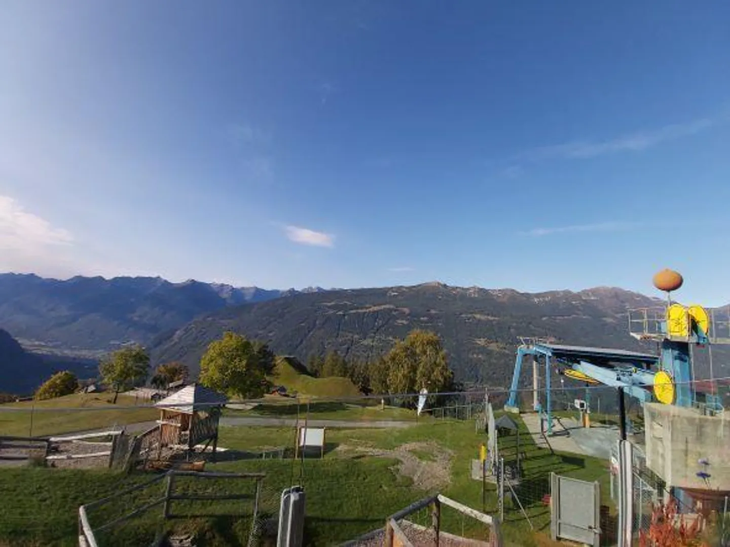 2 rustici da ristrutturare in una bellissima posizione - Foto 30 di 37