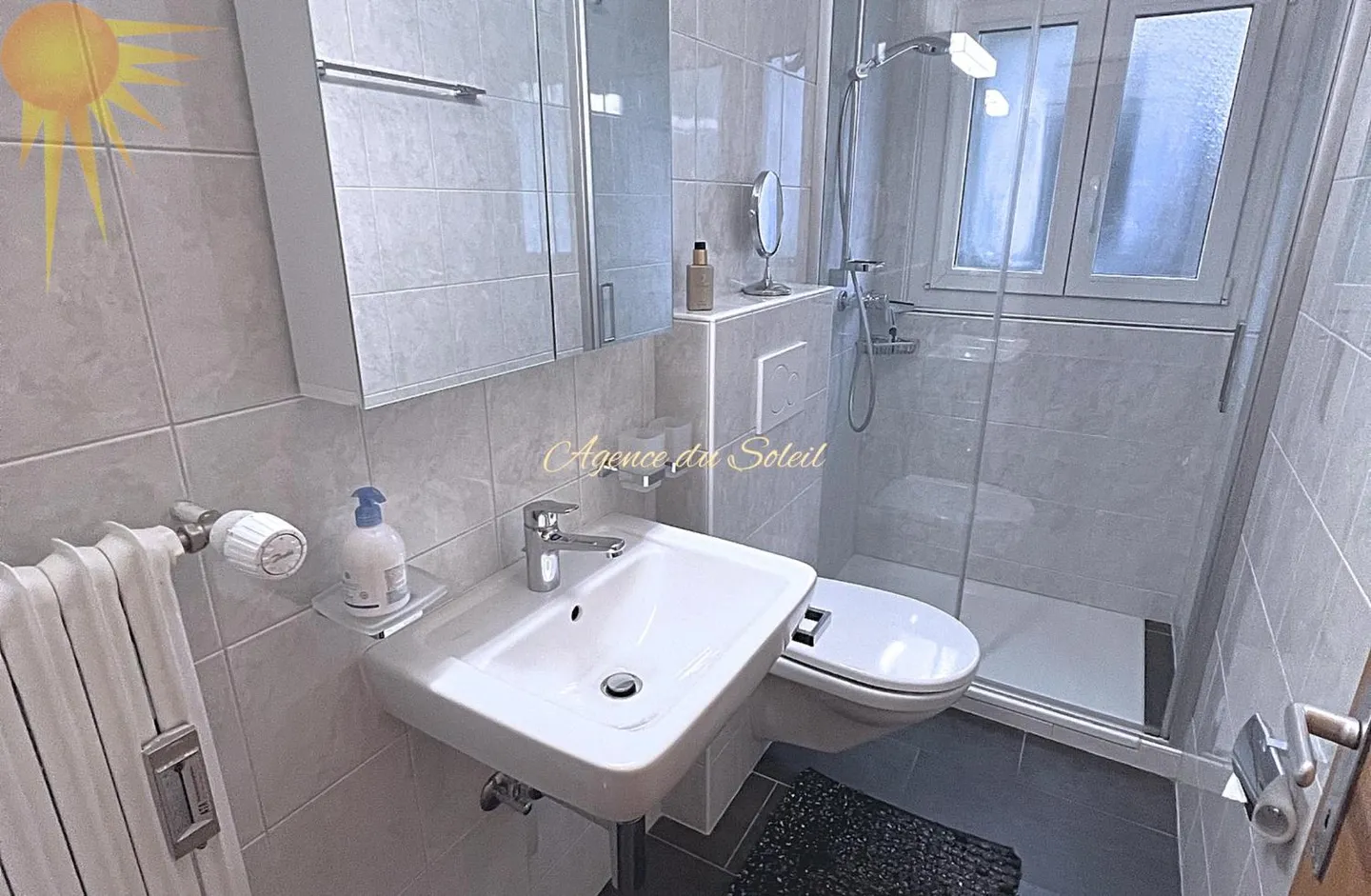 For rent for the winter season: Beautiful 2.5-room apartment by the 18-hole golf course with parking in front of the building! - Photo 6 of 9