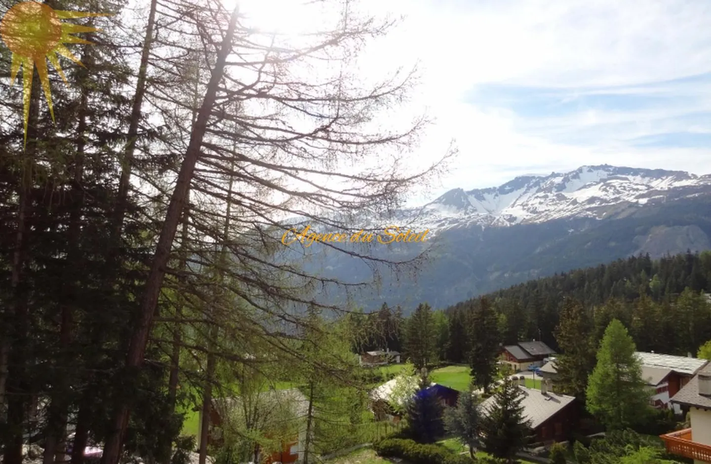 For rent for the winter season: Beautiful 2.5-room apartment by the 18-hole golf course with parking in front of the building! - Photo 7 of 9