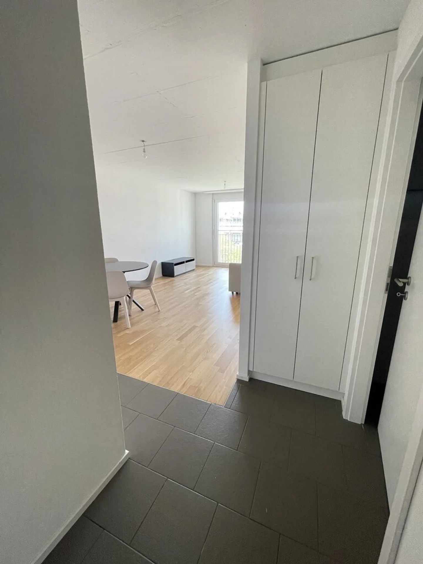 To seize! Magnificent furnished accommodation just steps from the CFF train station! - Photo 2 of 6