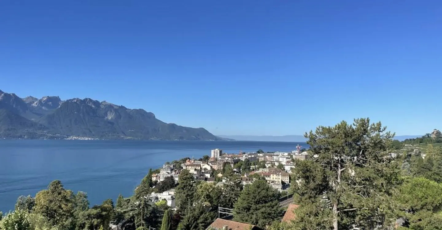 Affascinante Casa Familiare con Vista - Foto 2 di 10