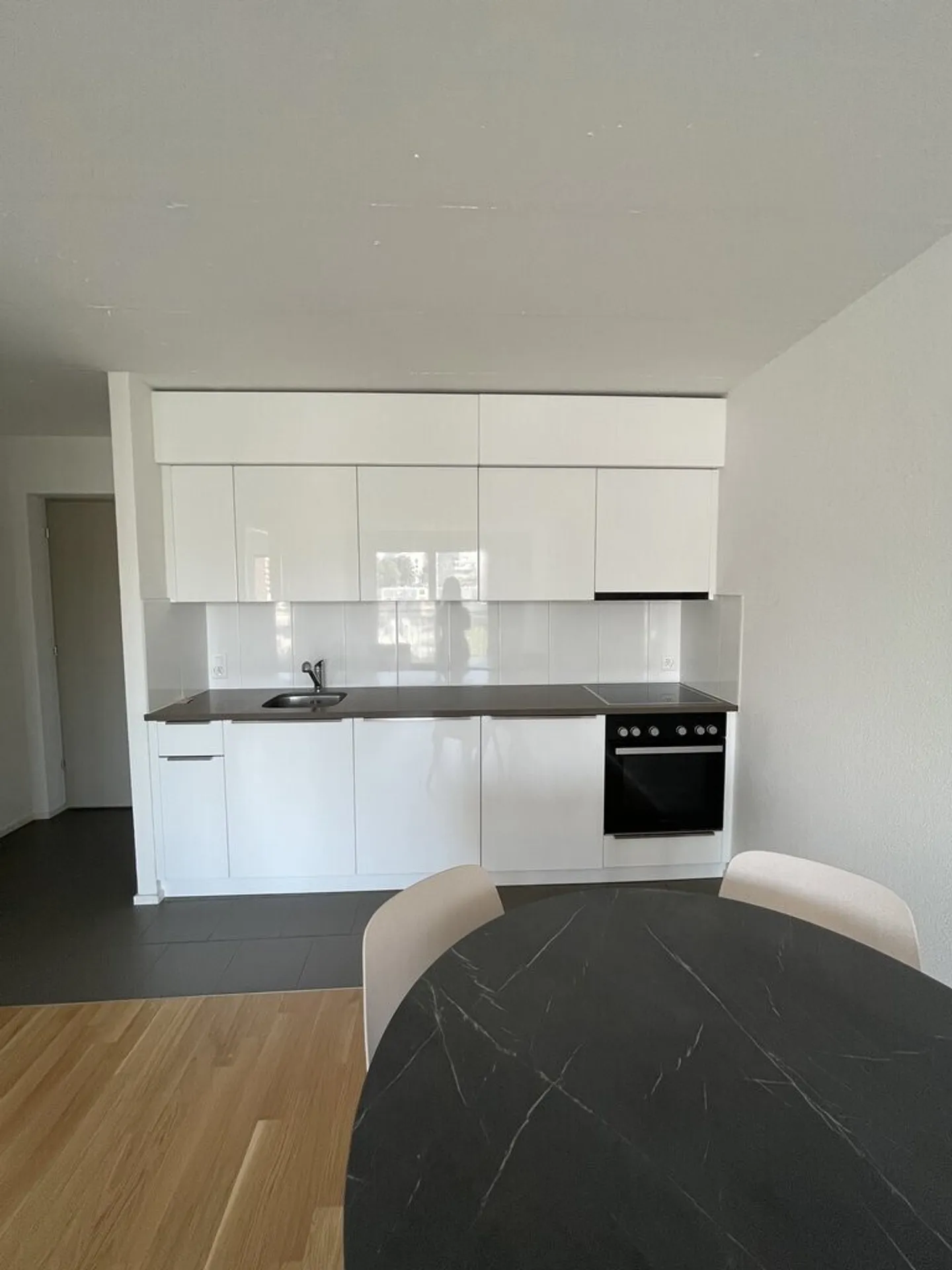 To seize! Magnificent furnished accommodation just steps from the CFF train station! - Photo 4 of 6