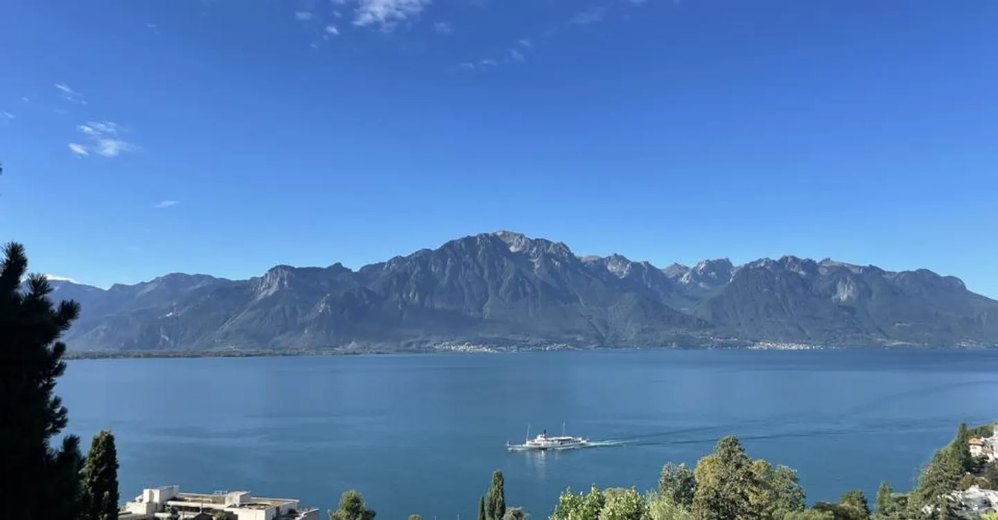 Affascinante Casa Familiare con Vista - Foto 9 di 10