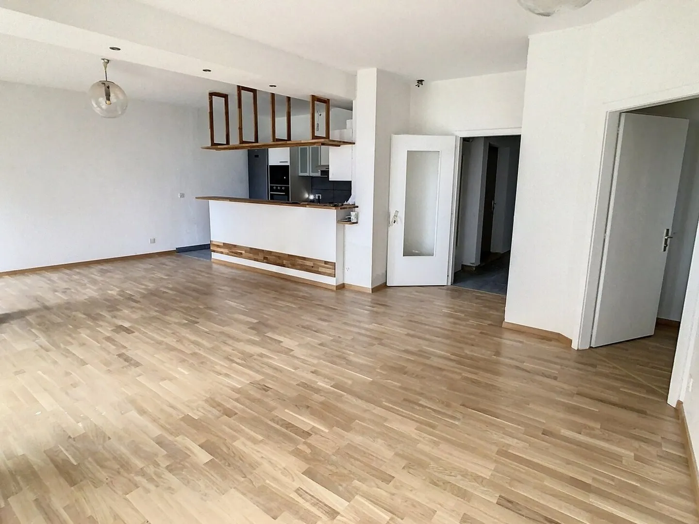 Superb 2½ rooms with terrace and luxurious equipment! - Photo 8 of 13