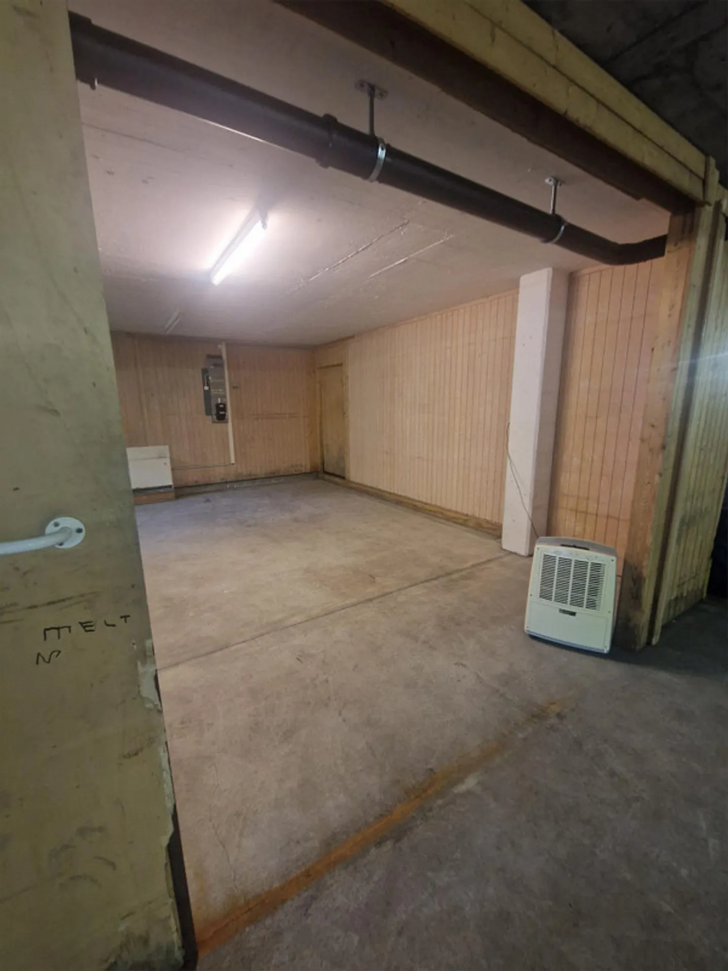 Espace de stockage / hobby polyvalent (62 m²) à Abtwil SG – Disponible immédiatement - Photo 5 sur 9