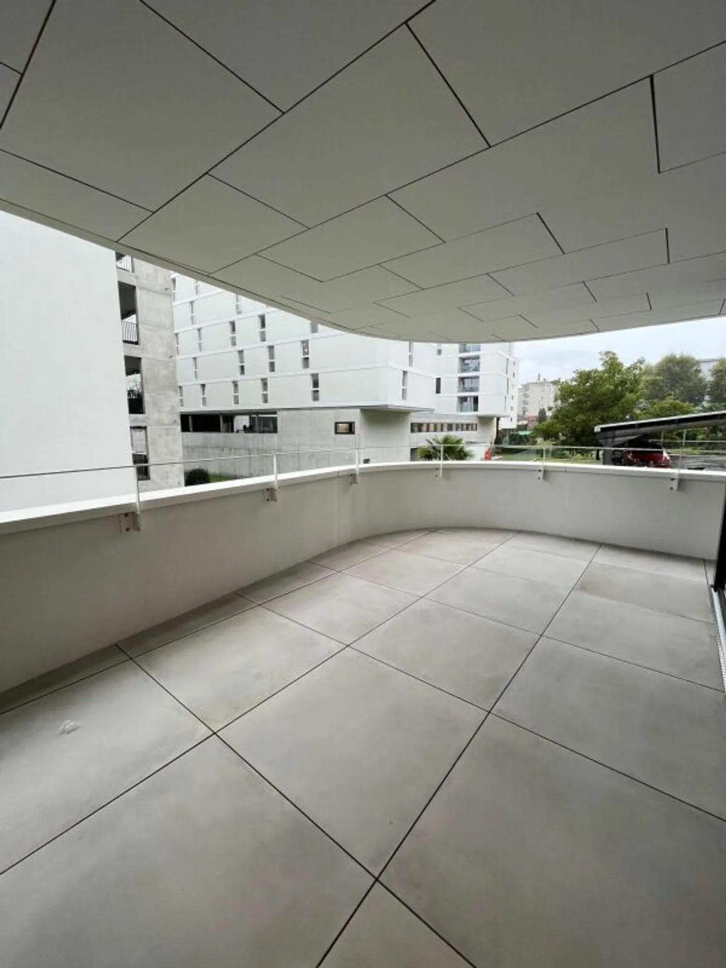 NOUVEAU BÂTIMENT - DERNIERS APPARTEMENTS DE 3.5 PIÈCES À SOLDUNO - Photo 3 sur 7