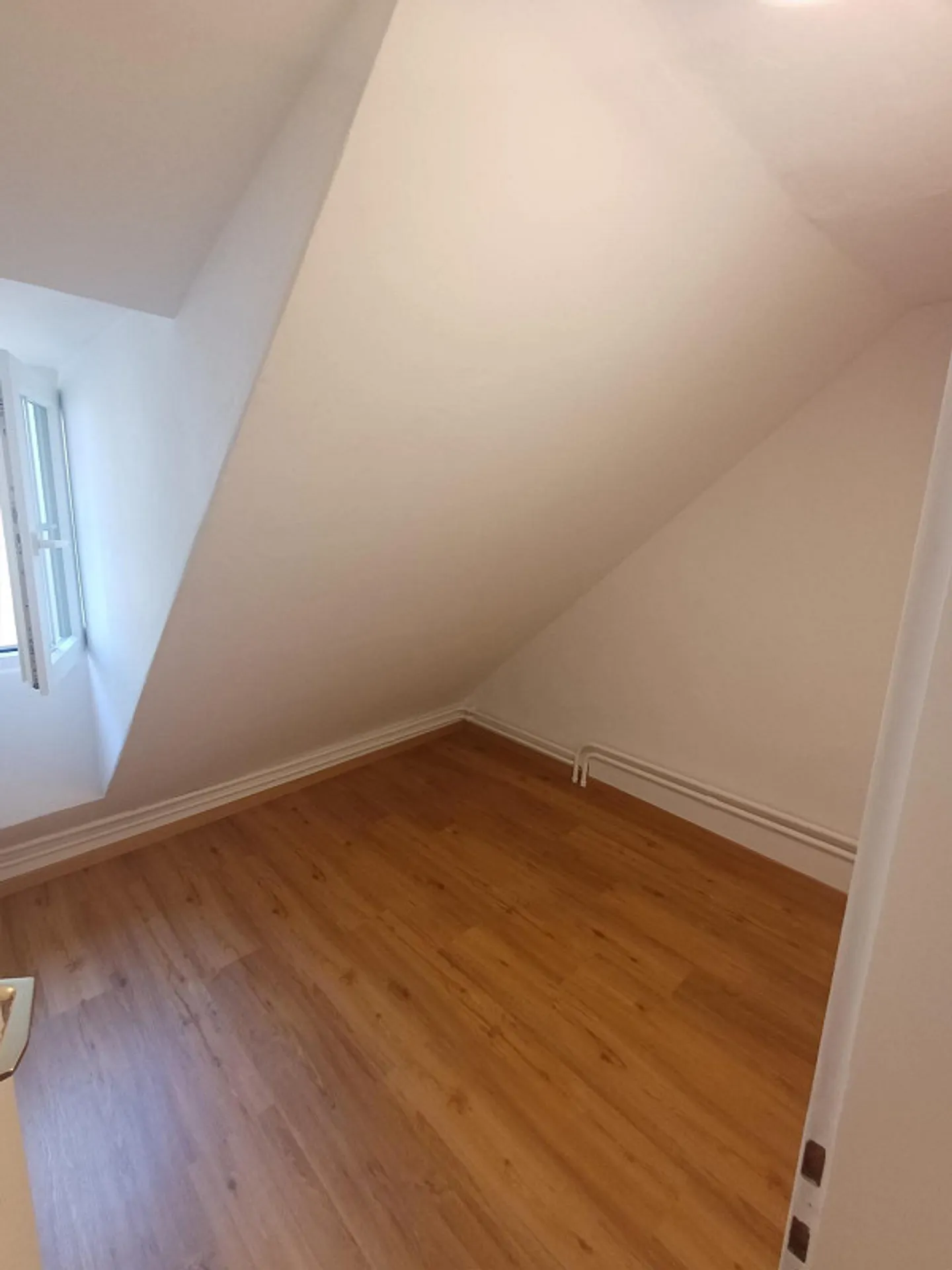 Appartamento 1.5 stanze ristrutturato e accogliente nella città vecchia di Chur - Foto 3 di 4