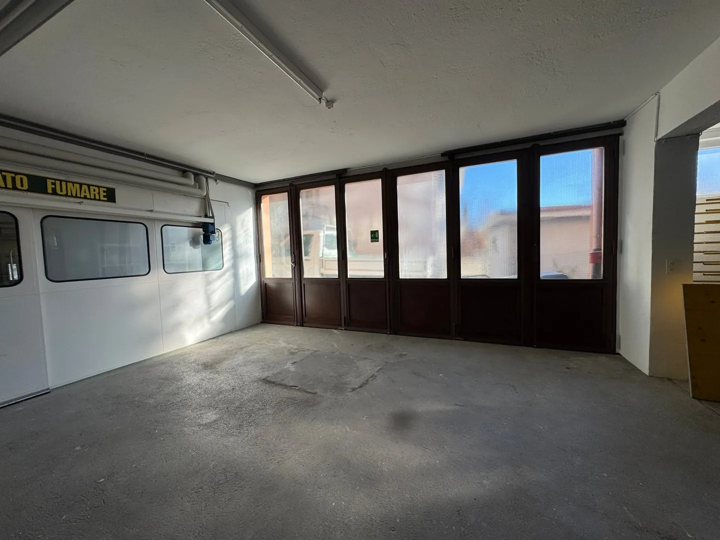 Verkauf oder Vermietung von Gewerbe-/Büro-/Verwaltungsimmobilie mit Büros in Balerna - Foto 23 von 33