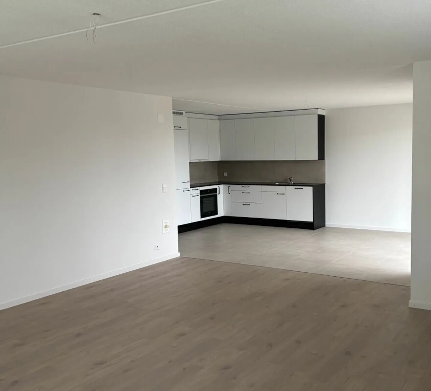 Vollständig renovierte 5,5-Zimmer-Wohnung - Foto 2 von 12