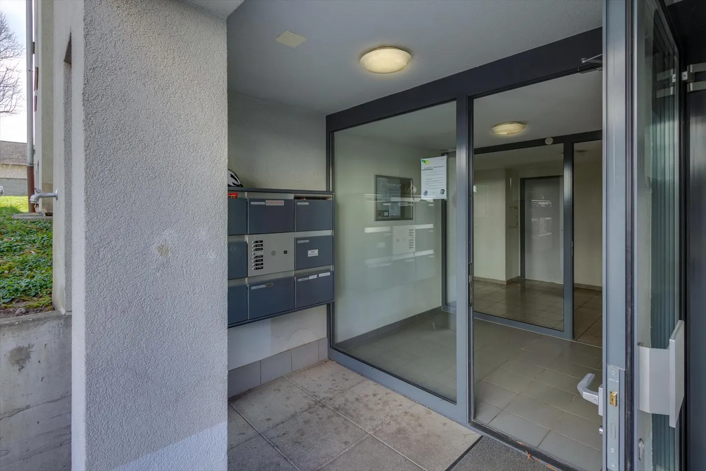 Apartment for rent - Photo 3 of 11