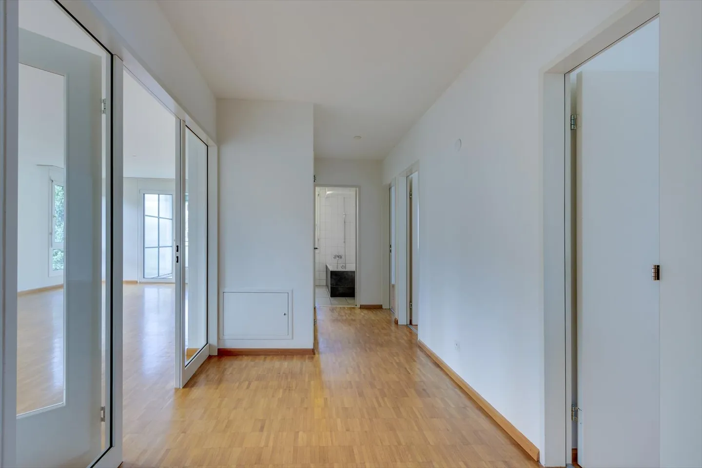 Apartment for rent - Photo 4 of 11