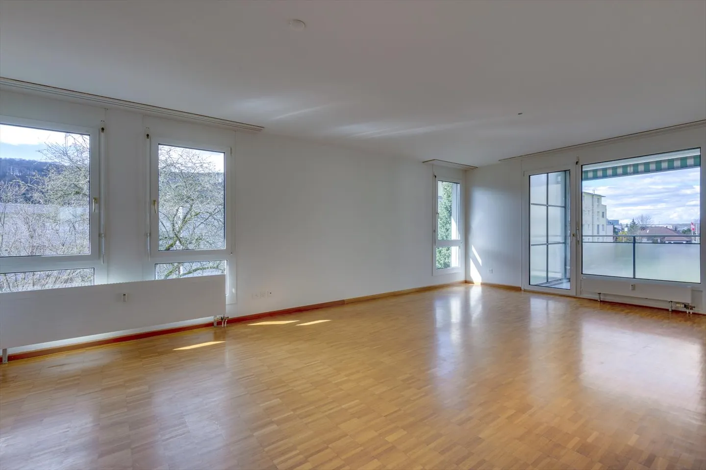 Apartment for rent - Photo 6 of 11