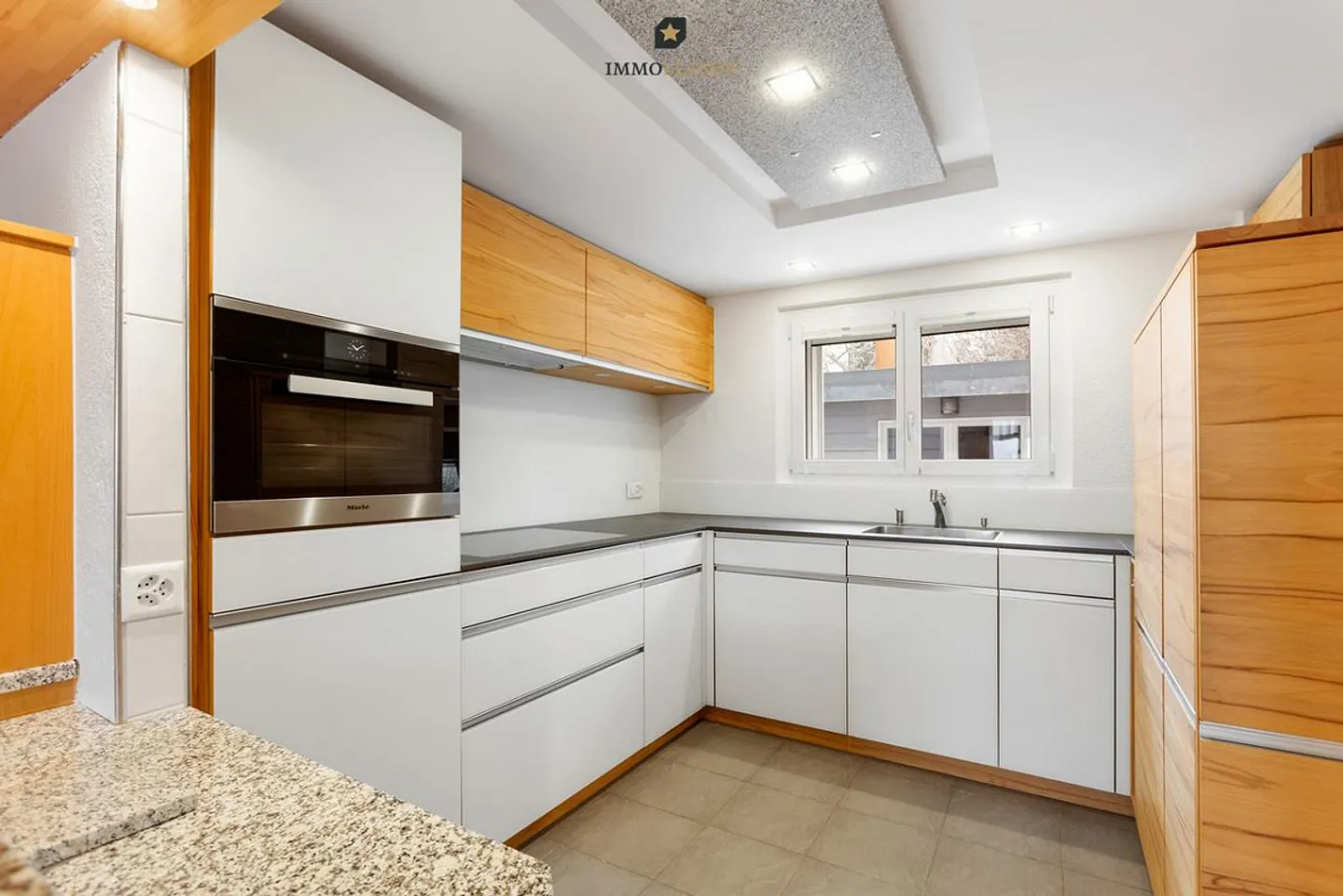 Charmantes Doppelhaus - Foto 3 von 9