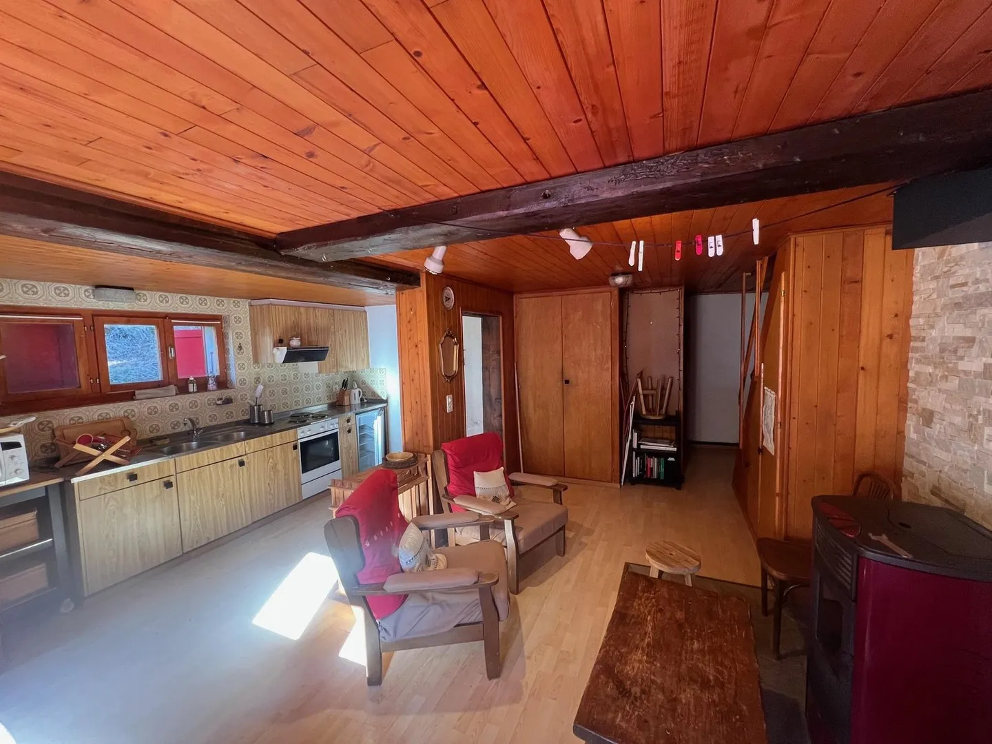 For sale in Tzoumaz a row chalet with 4 rooms in a quiet neighborhood - Photo 3 of 13