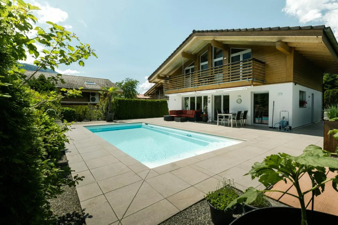 Exklusives Einfamilienhaus mit Pool - Foto 12 von 13