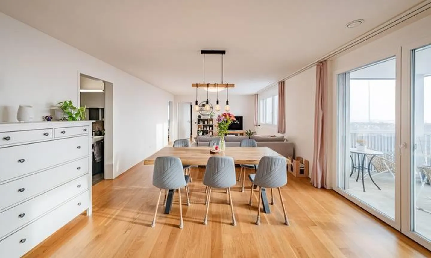Moderne Wohnung Nähe A1 - Foto 2 von 8
