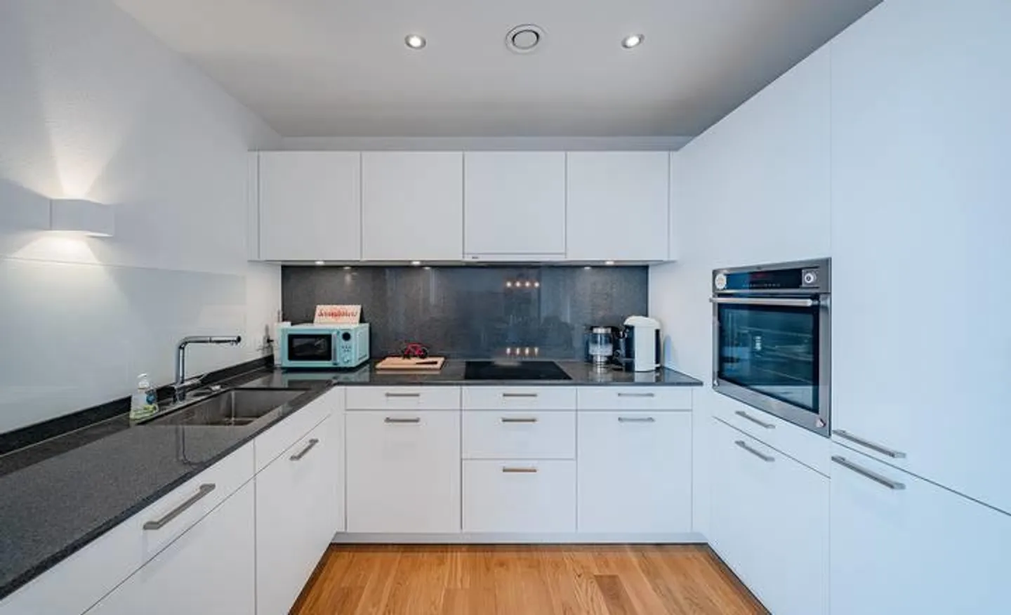 Moderne Wohnung Nähe A1 - Foto 3 von 8