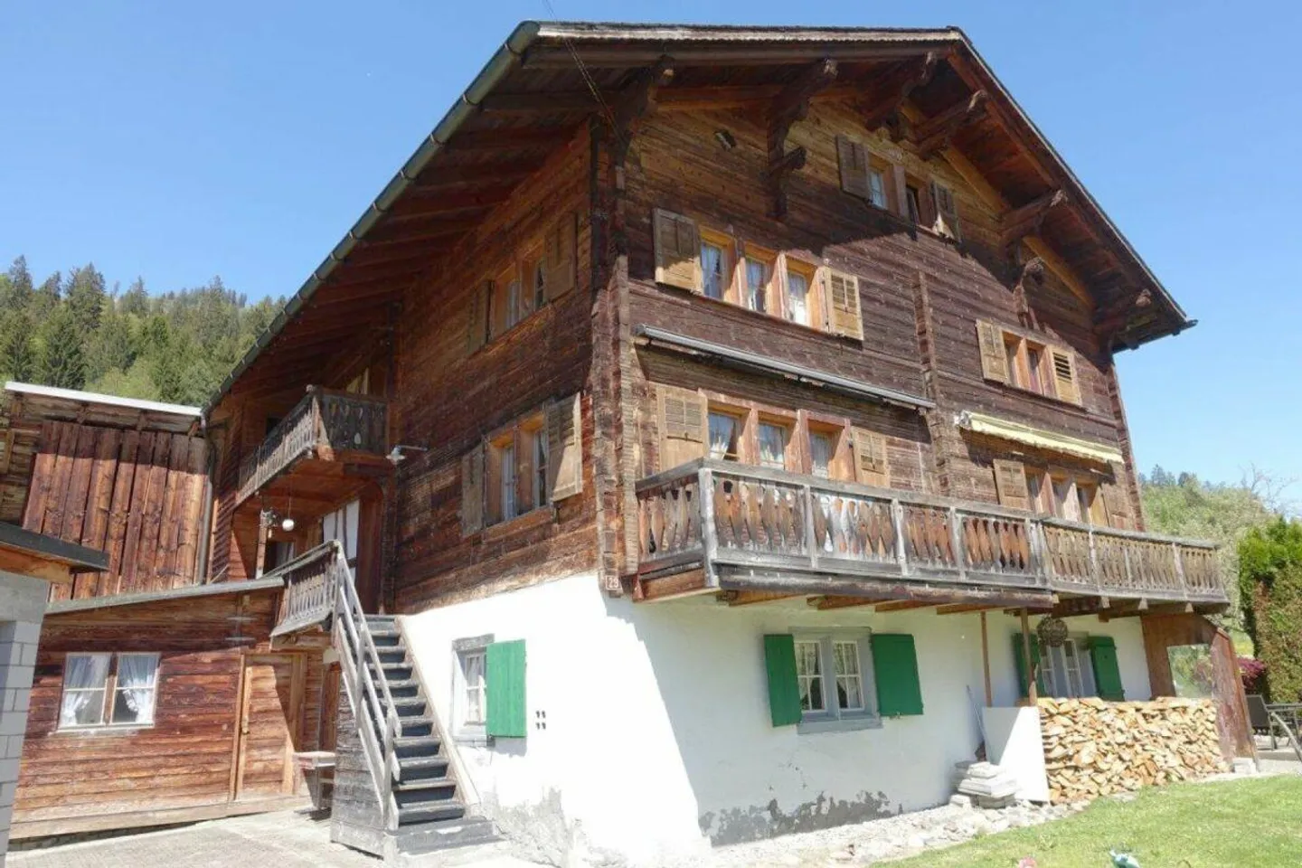 Mezza casa con grande giardino a Schluein - Foto 1 di 5