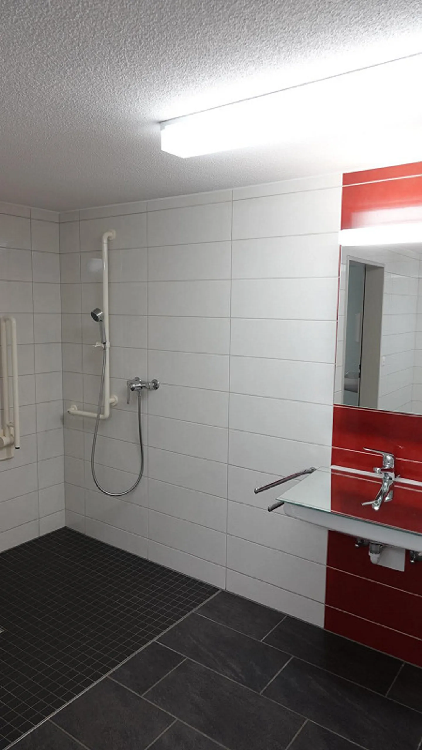 Bureau/Pratique/Studio de 71m2 - PRÊT pour une occupation immédiate - Photo 5 sur 7