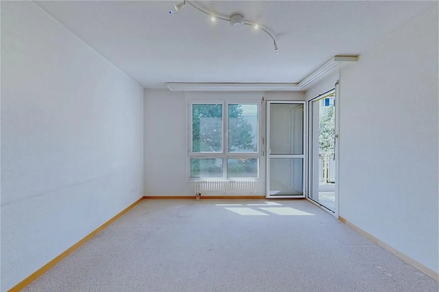 Sonnige Attika-Maisonette mit Terrasse - Foto 4 von 13