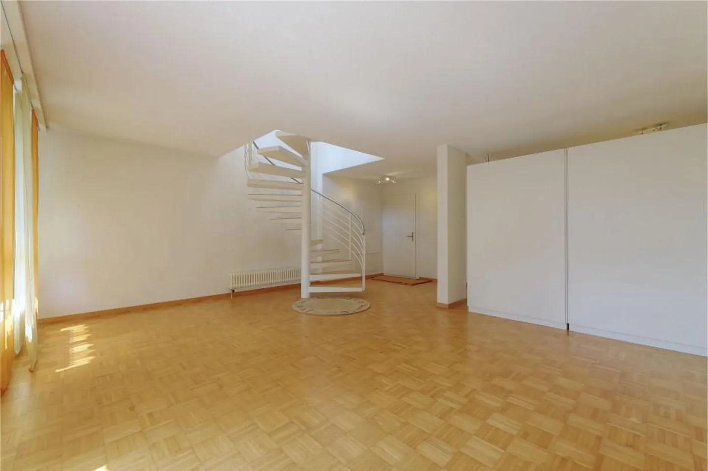 Sonnige Attika-Maisonette mit Terrasse - Foto 9 von 13