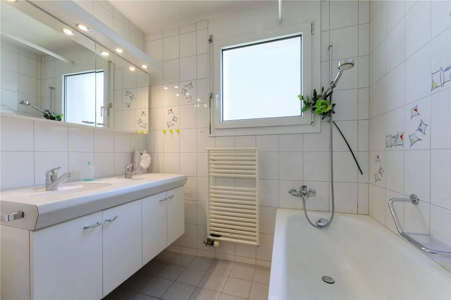 Sonnige Attika-Maisonette mit Terrasse - Foto 7 von 13