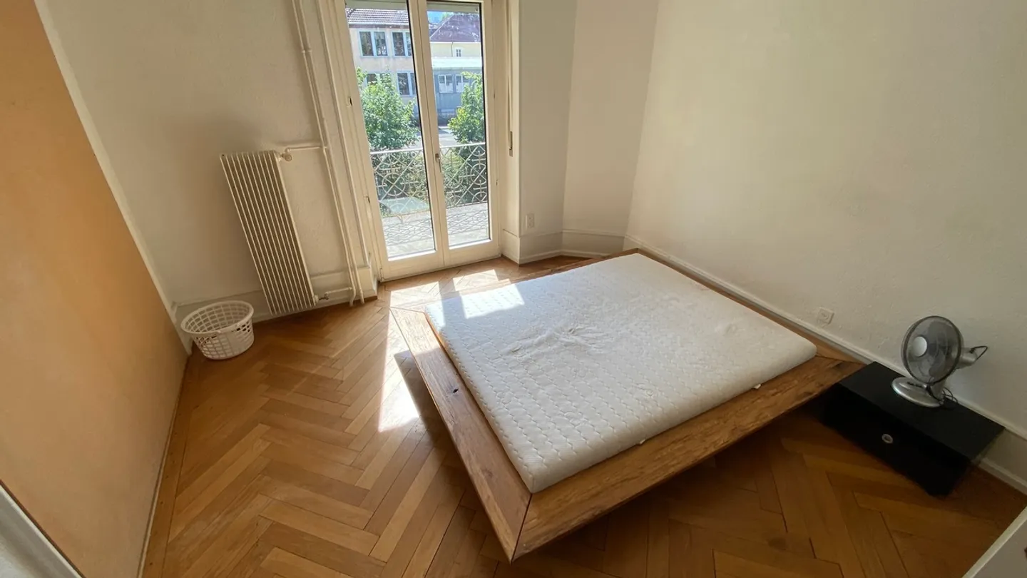 Un très belle appartement de 6 pièces dans une maison de maître. - Photo 9 of 20