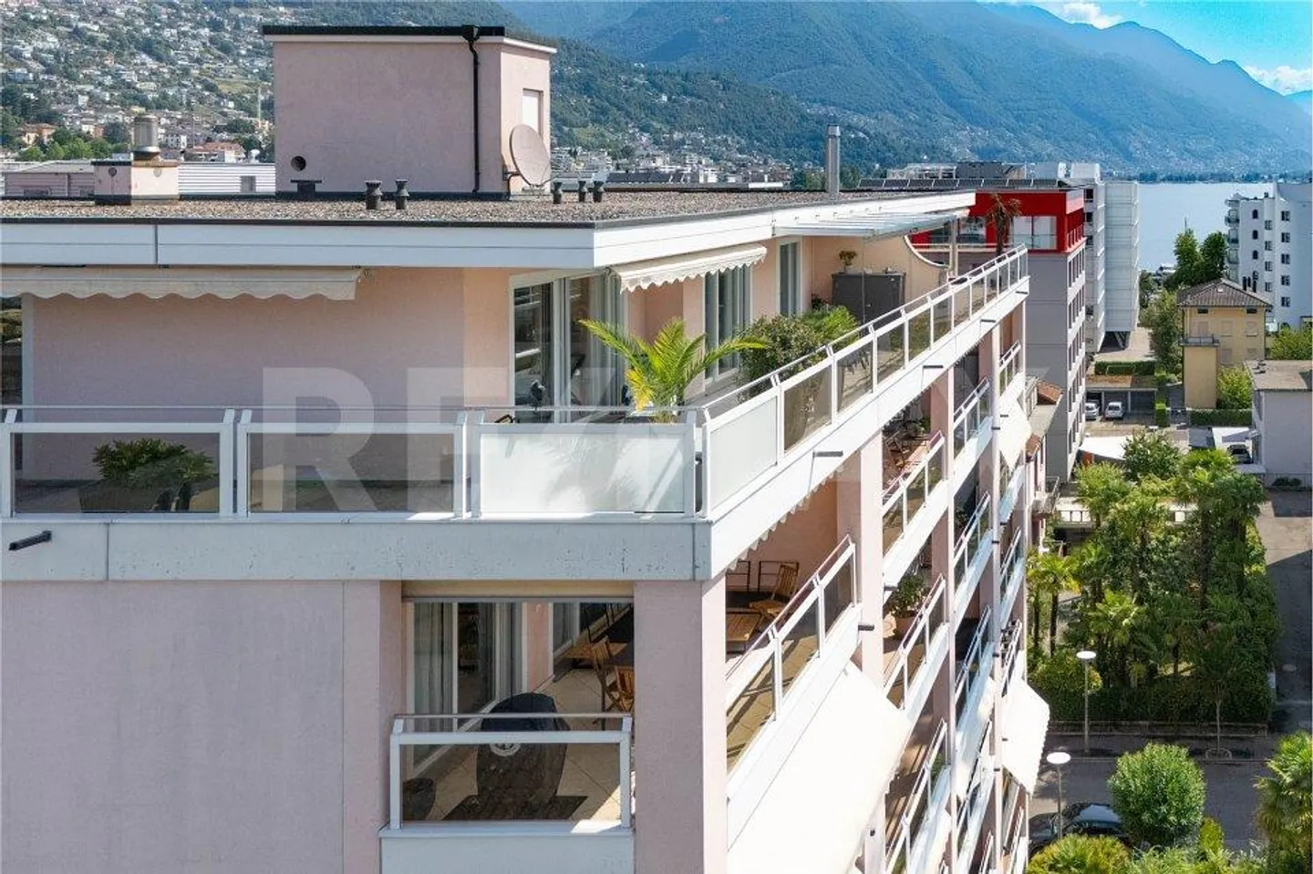 Penthouse mit großer Terrasse - Foto 4 von 13