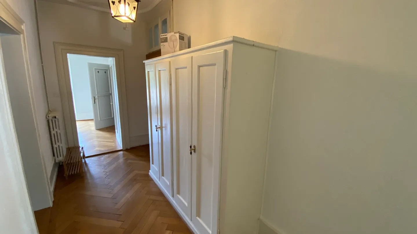 Un très belle appartement de 6 pièces dans une maison de maître. - Photo 15 of 20