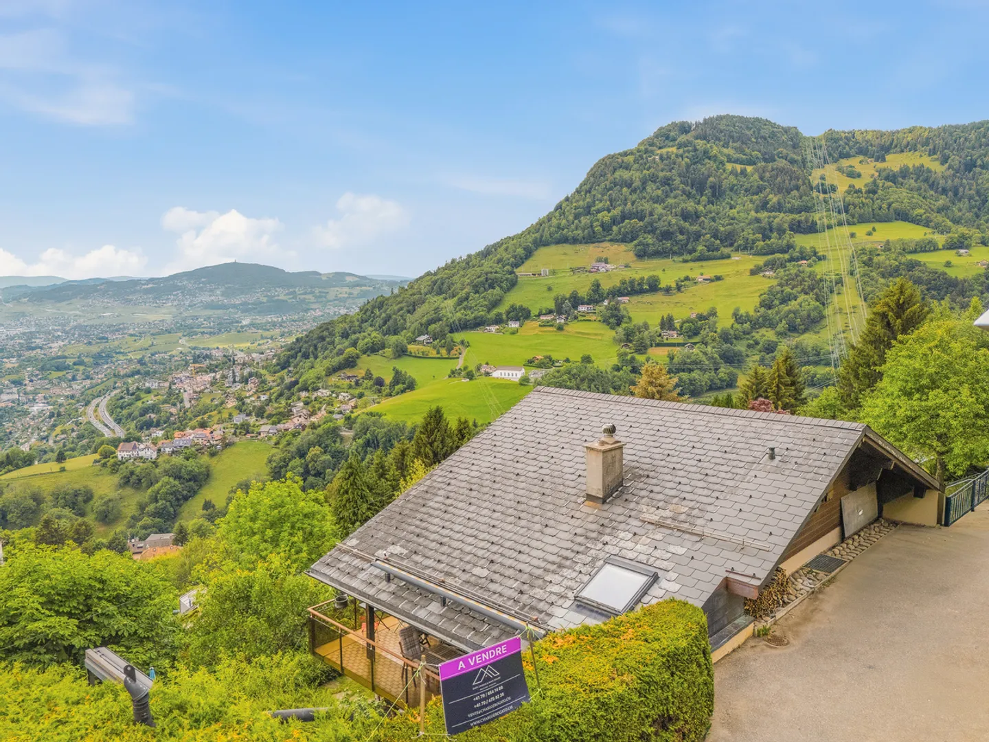 Chalet with exceptional panorama over Lake Geneva! - Photo 2 of 19
