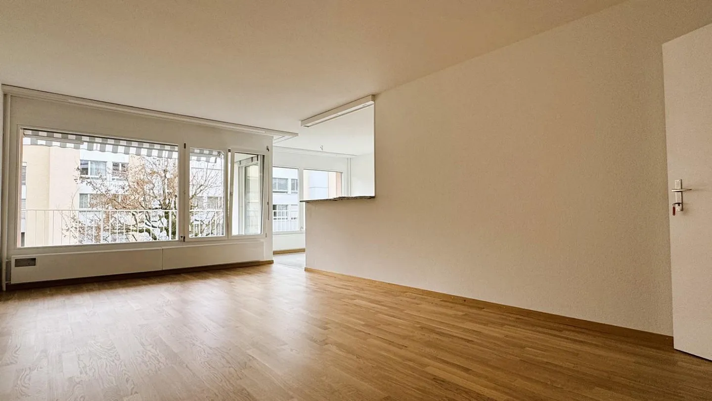 Appartement 3.5 pièces partiellement rénové à louer dans un endroit calme ! - Photo 10 sur 13