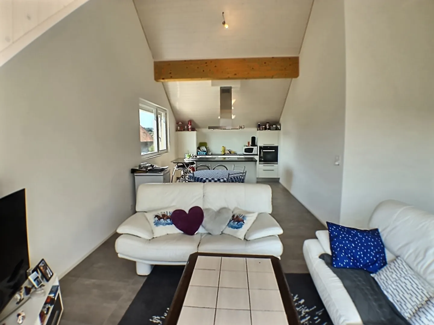 2.5-room penthouse apartment in Cudrefin / VD - Photo 5 of 10