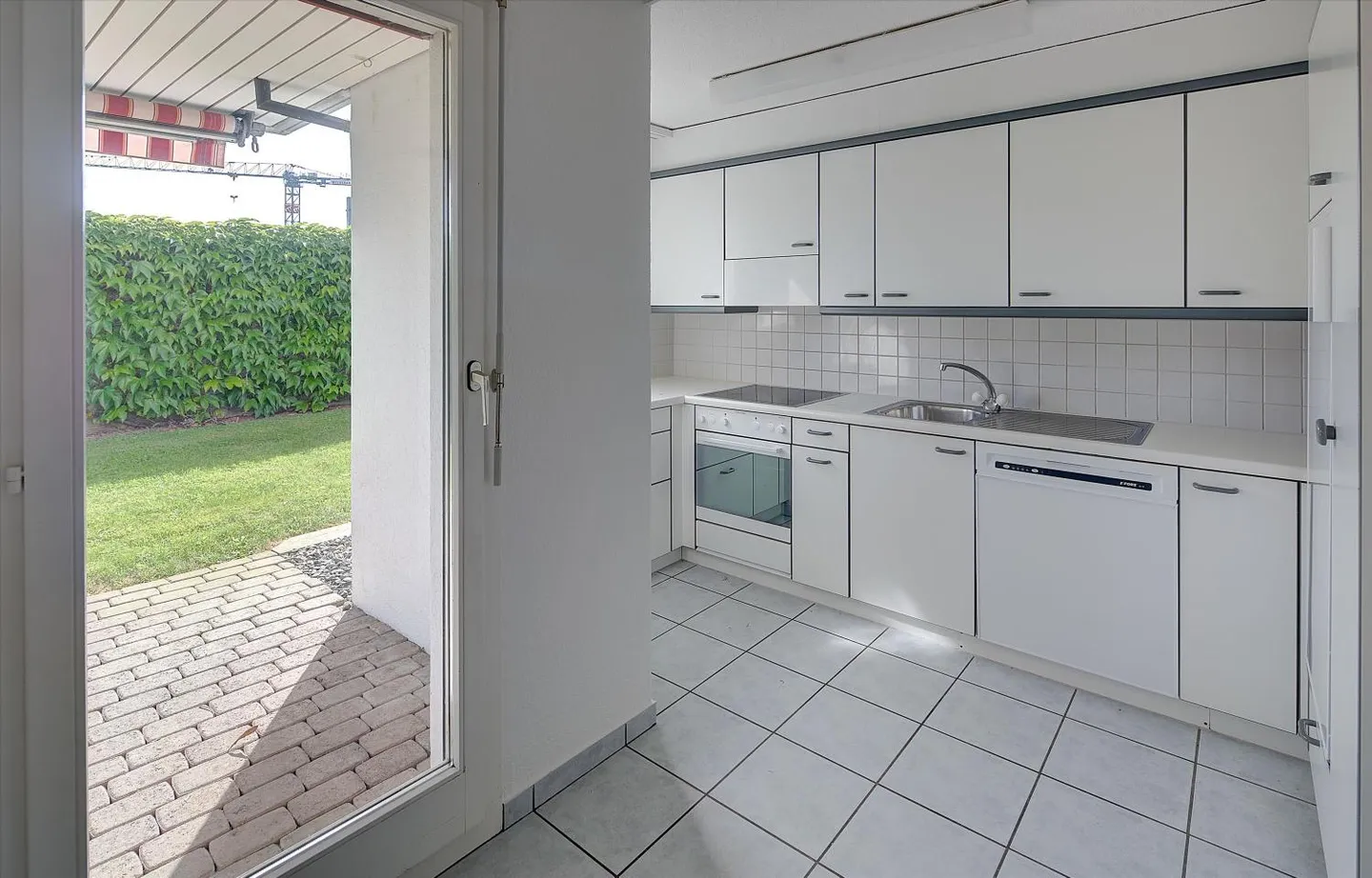 Attractive Apartment with Parking - Photo 4 of 9