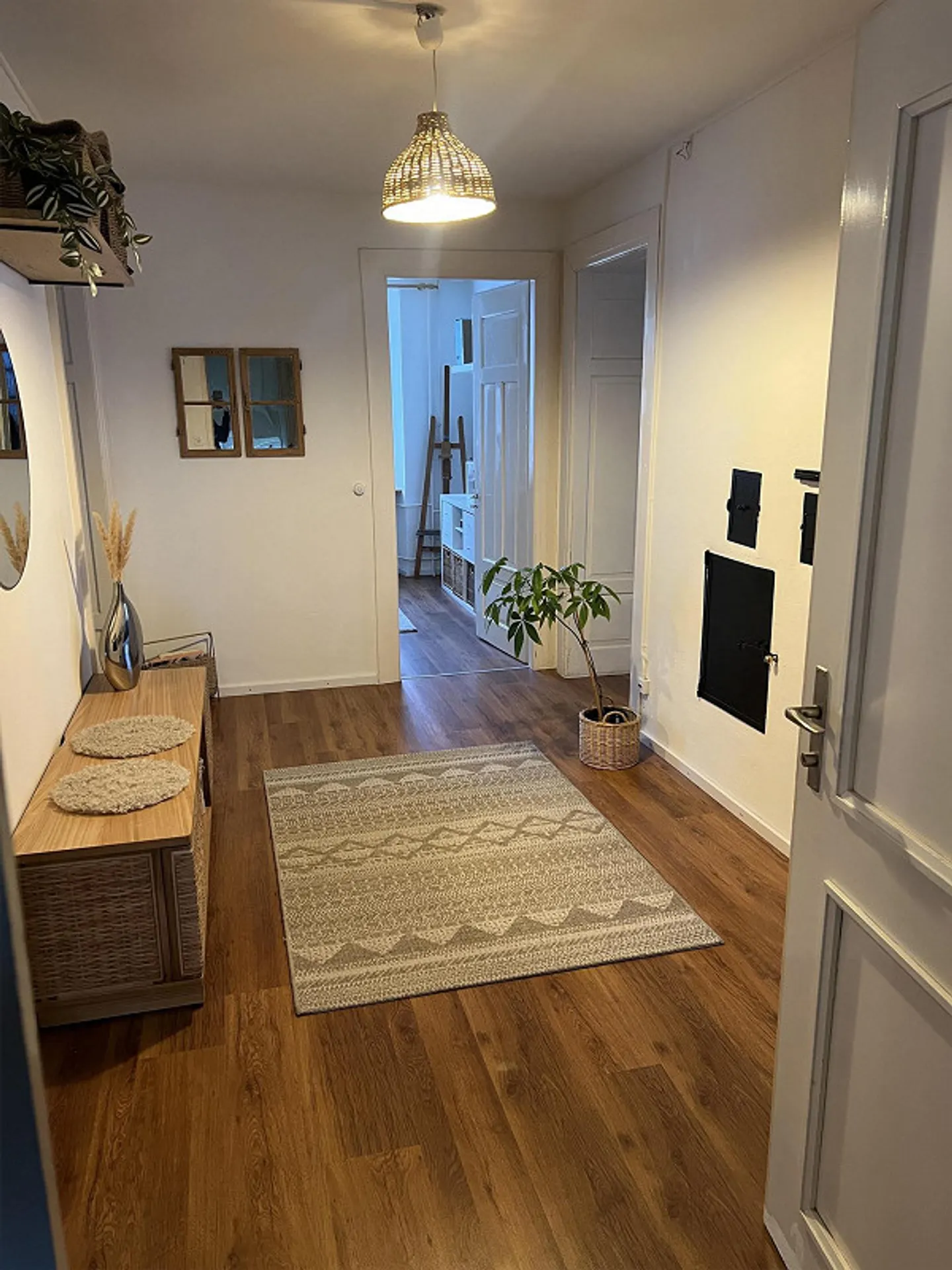 Appartamento di 4,5 stanze a Trun - Foto 3 di 7