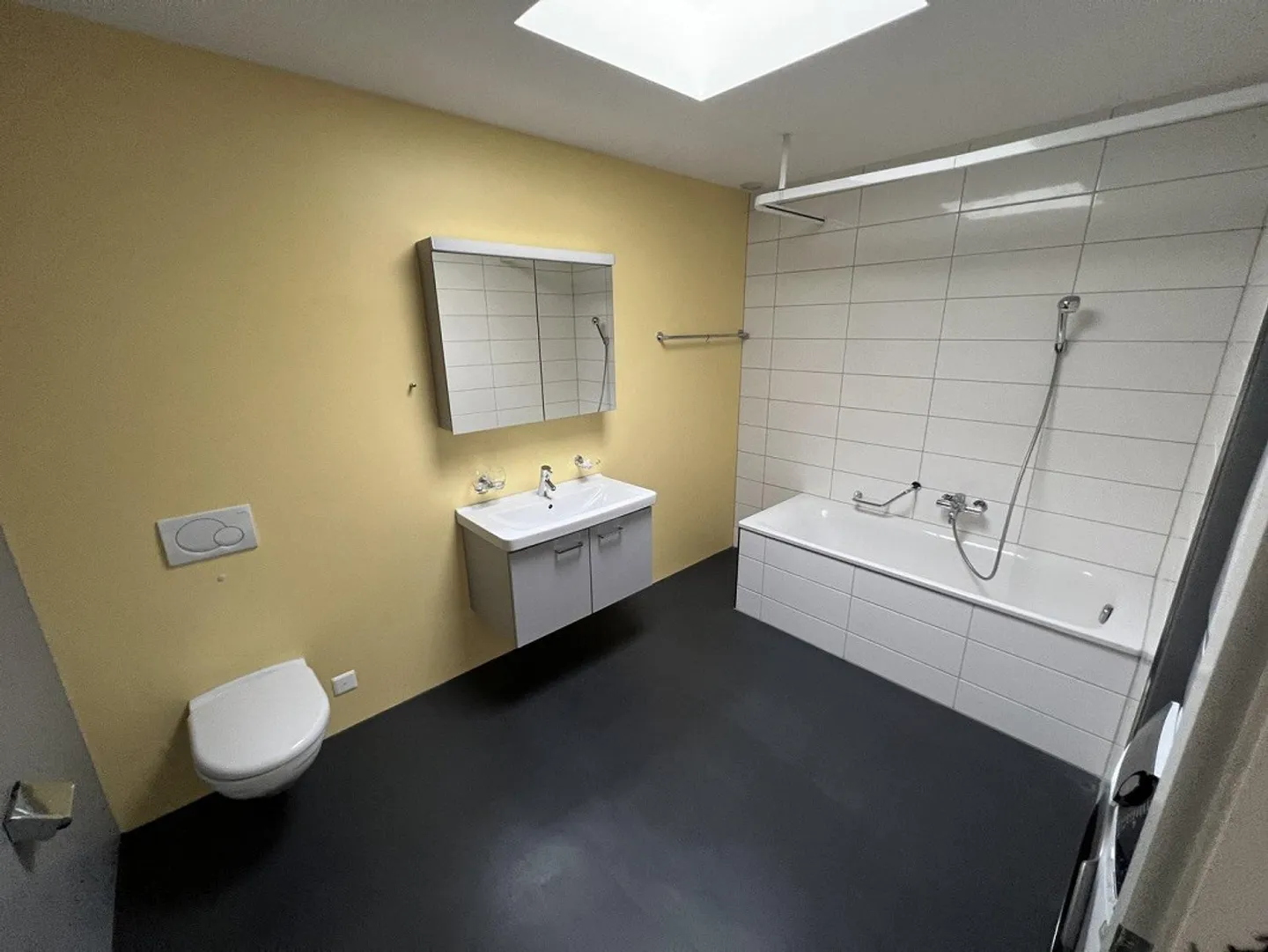 Attic apartment in Ittigen - Photo 8 of 8