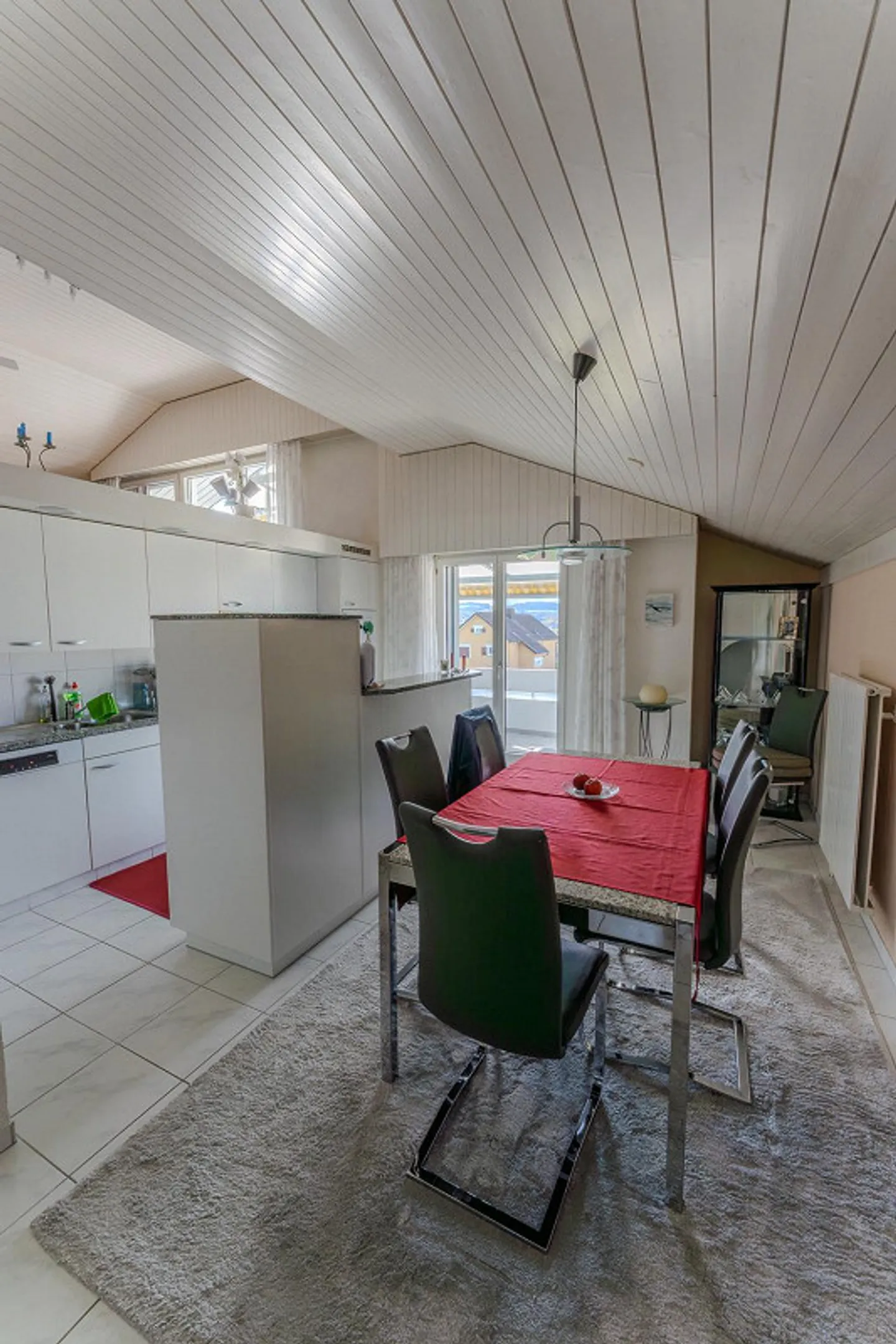 Appartamento mansardato duplex di 4,5 locali nel cuore di Gossau - Foto 4 di 7