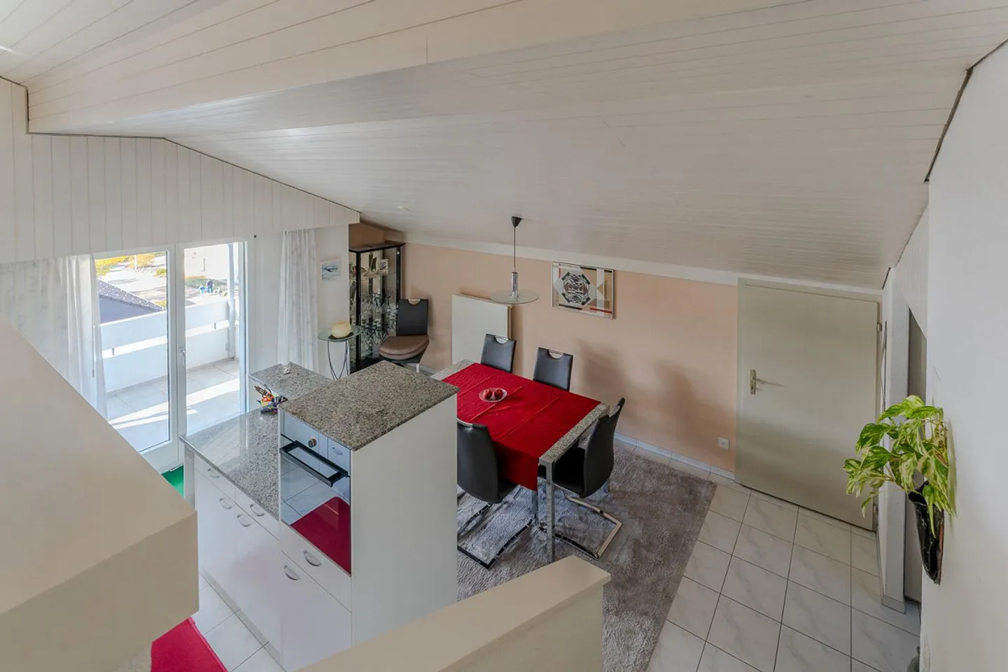 Appartamento mansardato duplex di 4,5 locali nel cuore di Gossau - Foto 5 di 7