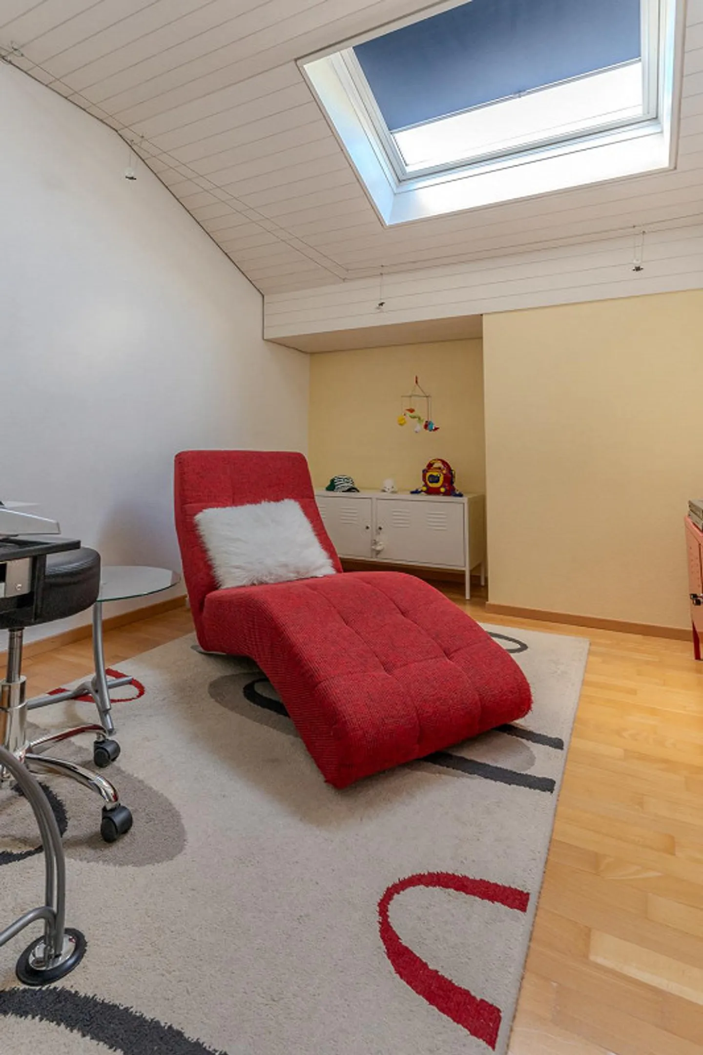 Appartamento mansardato duplex di 4,5 locali nel cuore di Gossau - Foto 6 di 7