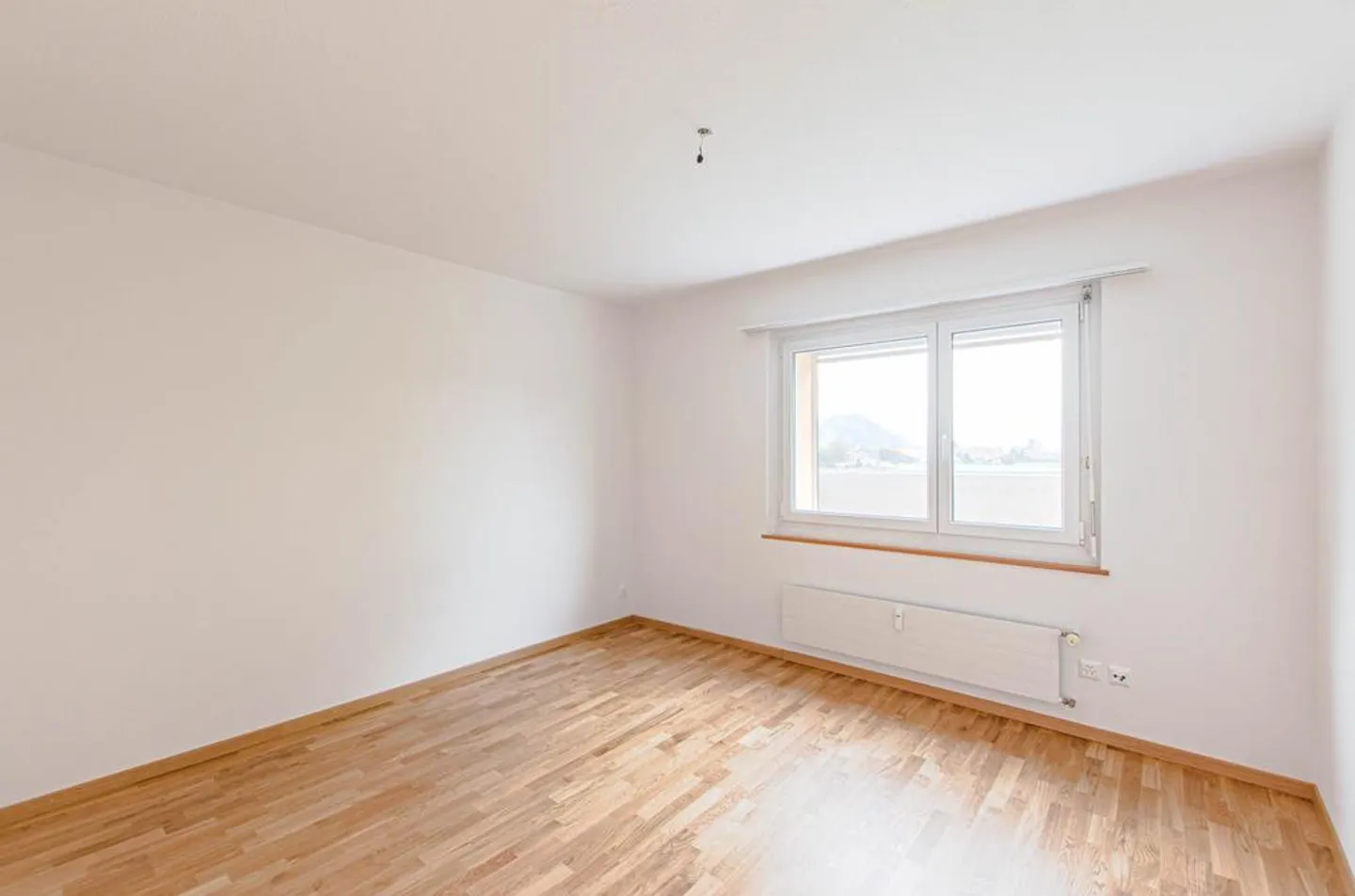 Vivre dans un quartier résidentiel ensoleillé et verdoyant - Photo 7 sur 9